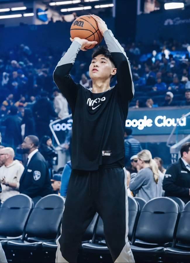 nba步行者vs雷霆直播_nba步行者vs雷霆免费直播在线_nba步行者vs雷霆直播免费高清直播